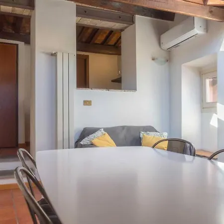 Apartment Domus Tempio Deluxe, Centro Rome