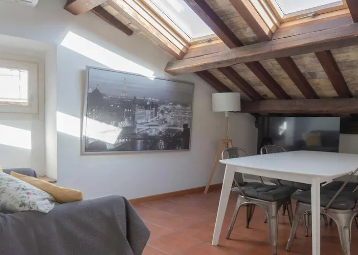 Domus Tempio Deluxe, Centro 아파트